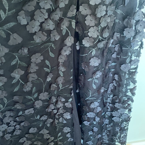 X scape 3d bloom long sleeve gown - Picture 4 of 7